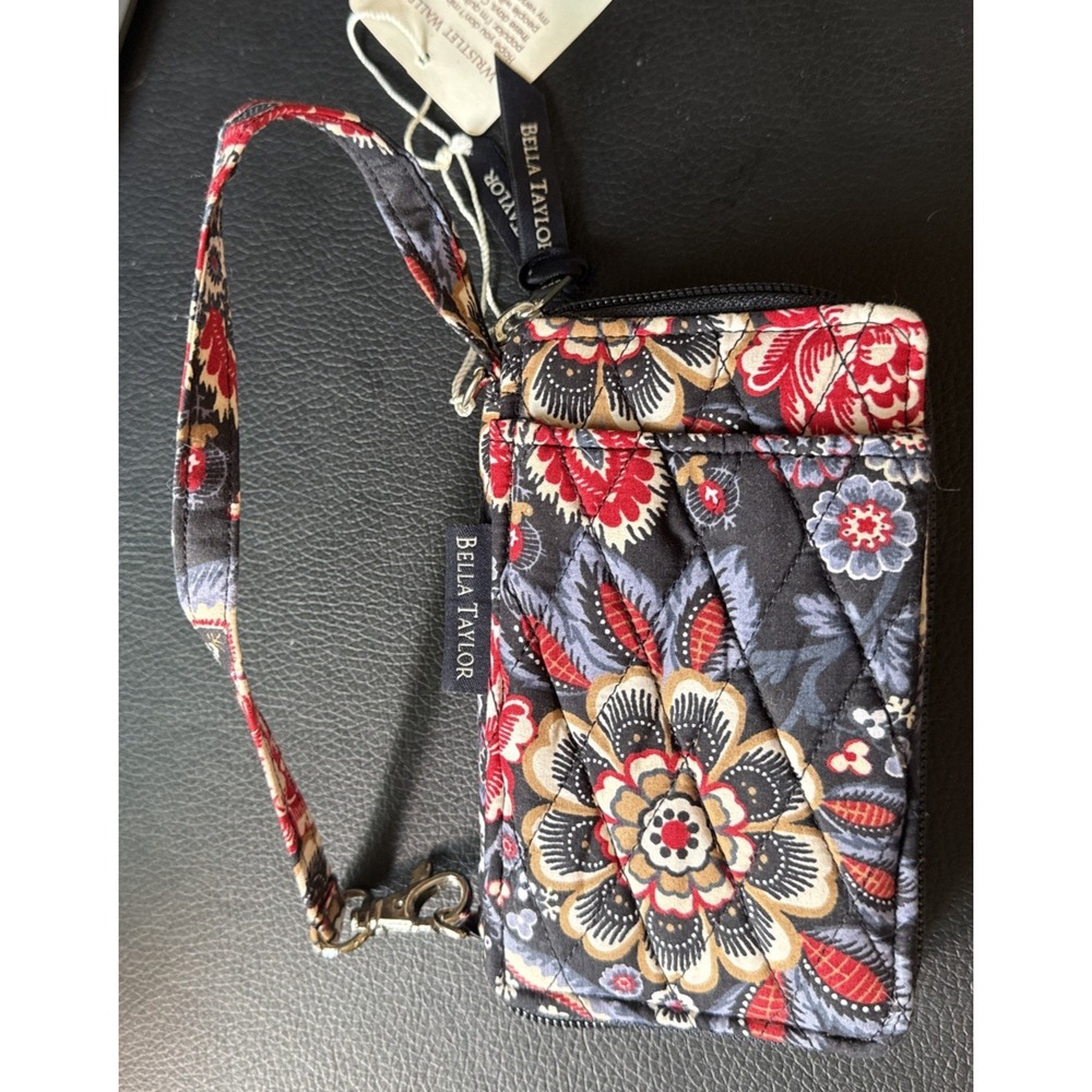 Bella Taylor Serafina Floral Wristlet Wallet Quilted Zipper, Strap New With Tags
